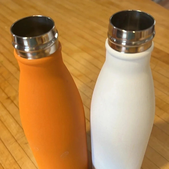 S'well Stainless Steel Water Bottle - 17 Fl Oz - Triple-Layered Vacuum-Insulated - Picture 3 of 3